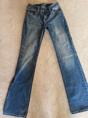 Wrangler Women’s Flared Jeans in Faded Blue Wash